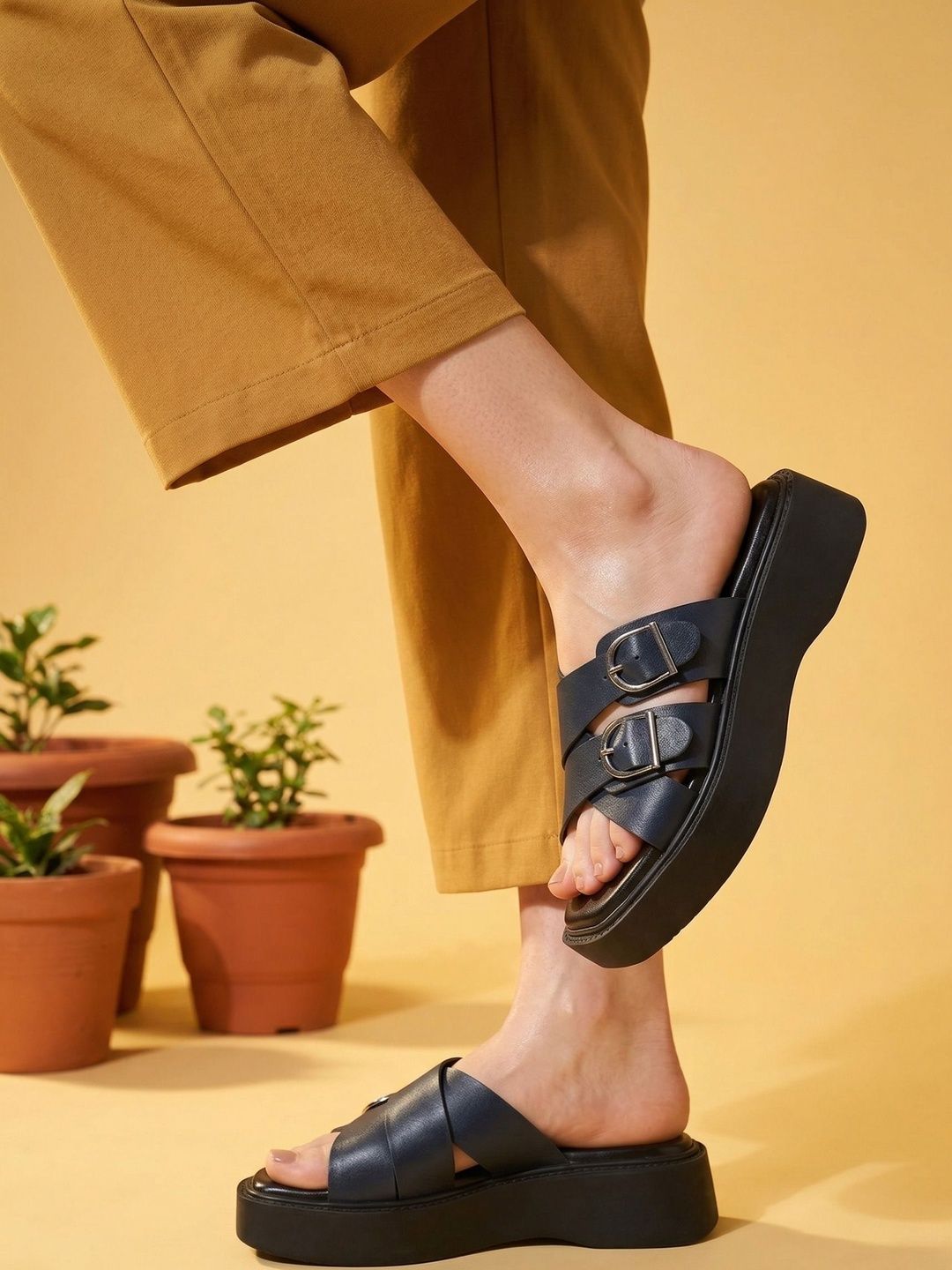 El Paso Platform Sandals
