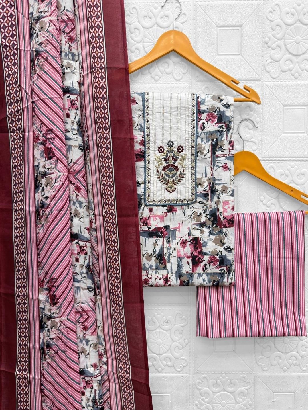 FashionsEye Printed Pure Cotton Unstitched Dress Material