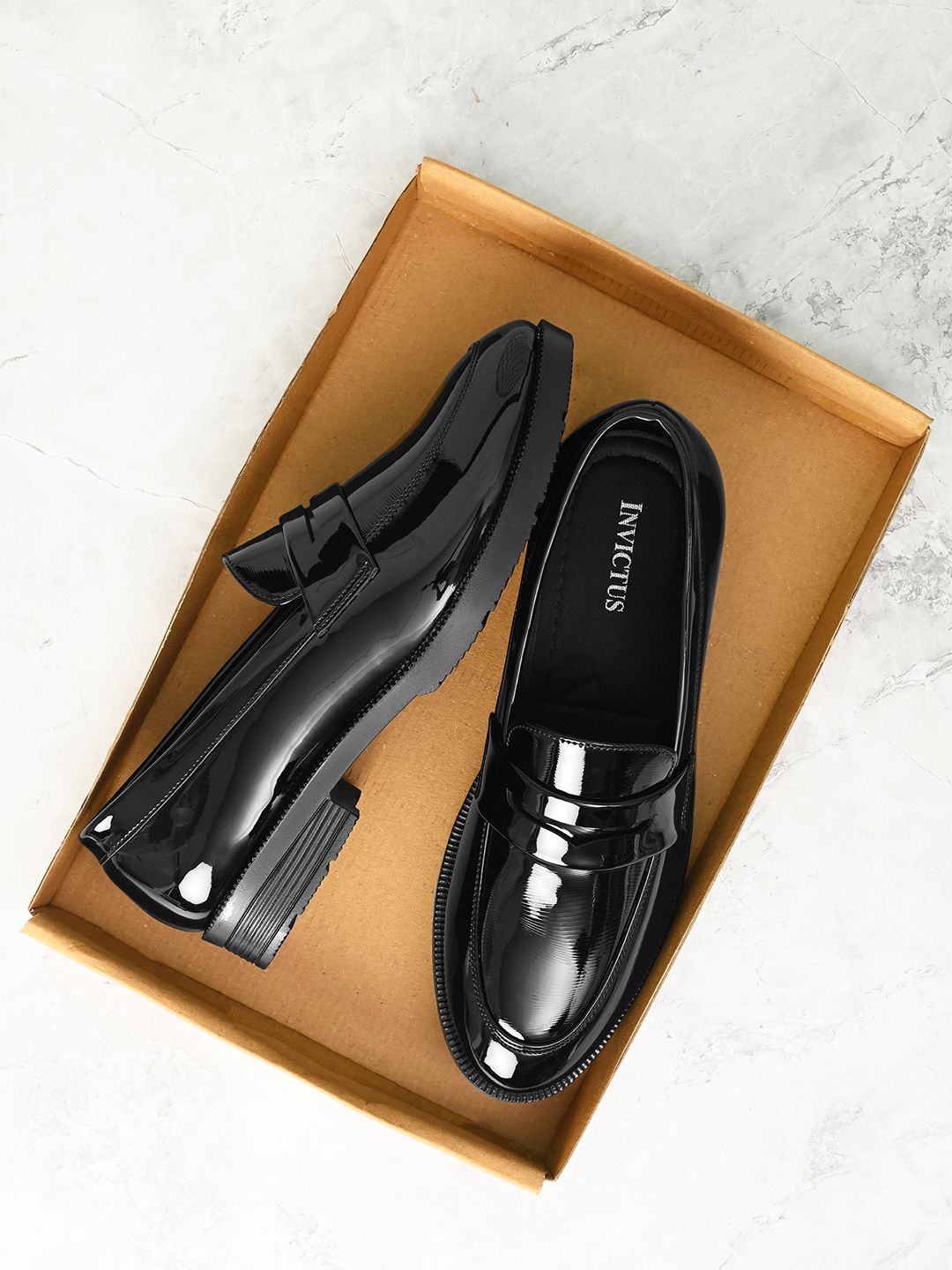 INVICTUS Men Round Toe Leather Formal Loafers