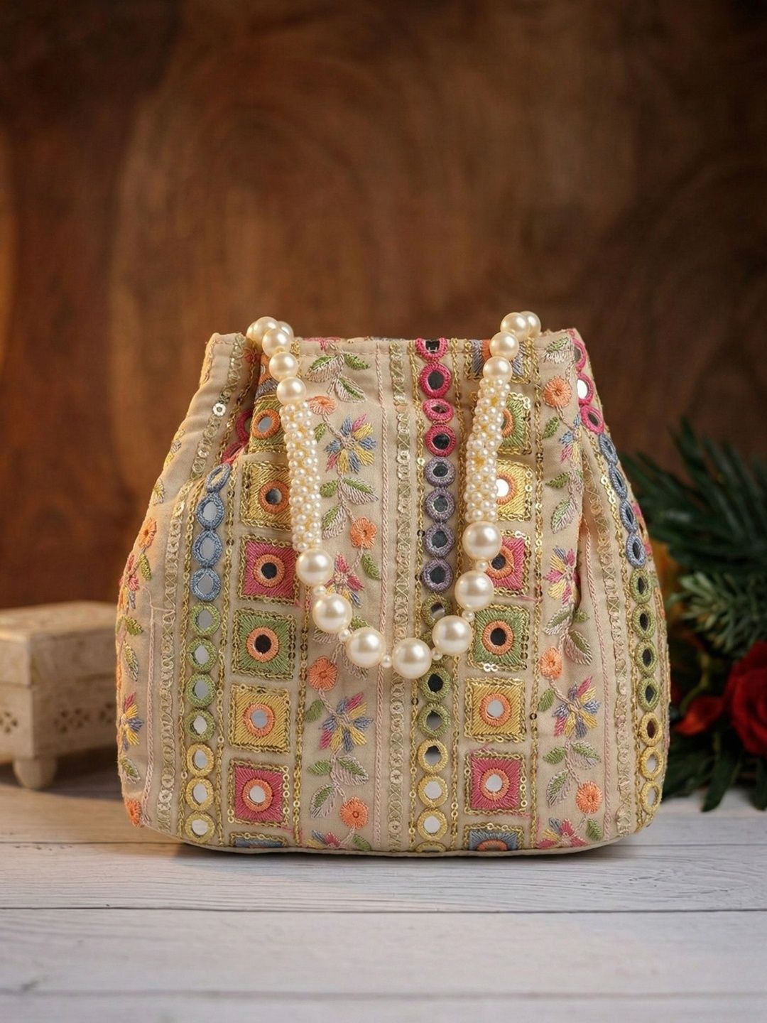 ITALISH ITALISH Embroidered Potli Clutch