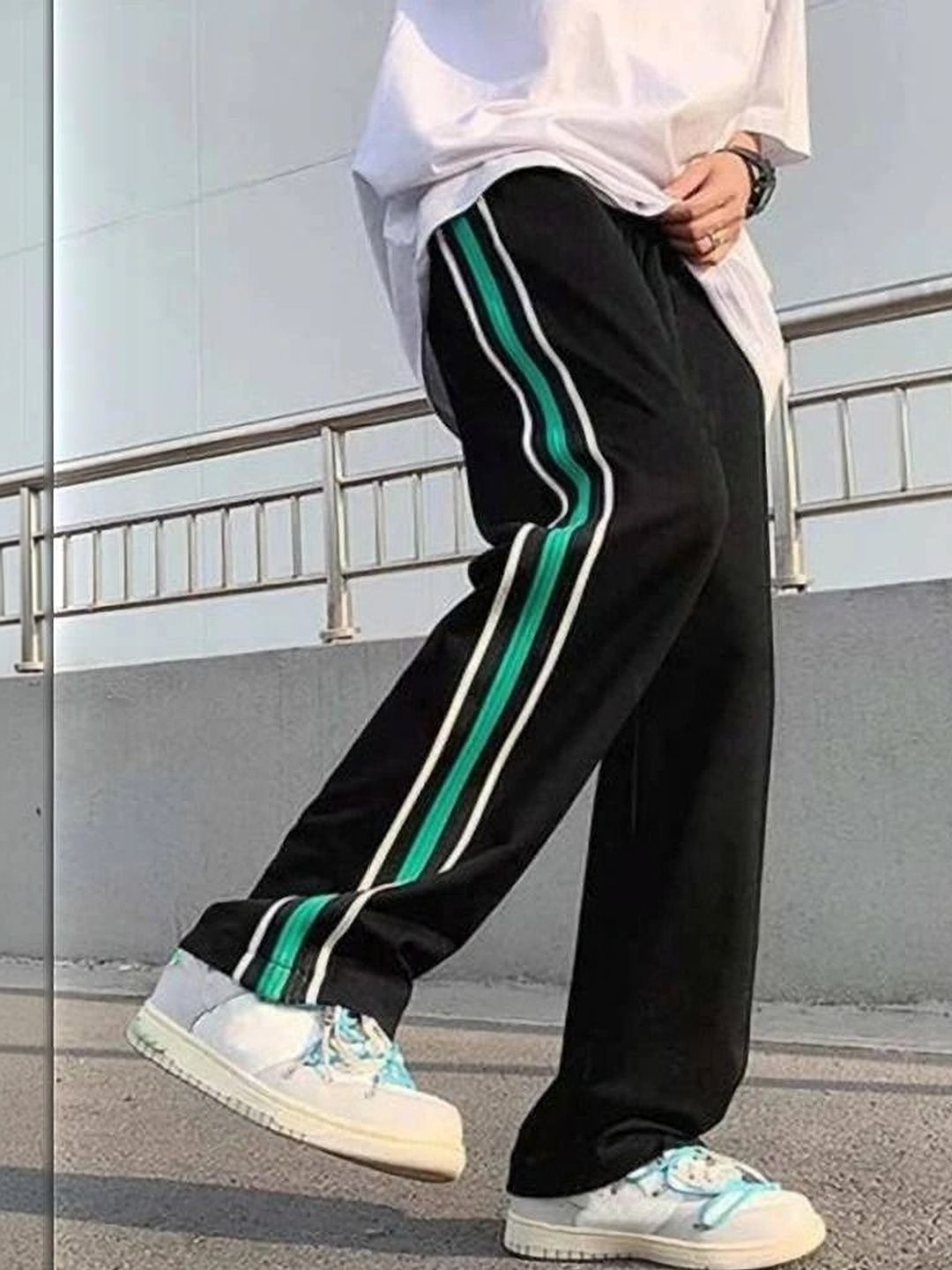 CHROVEL Men Relaxed Fit Striped Joggers