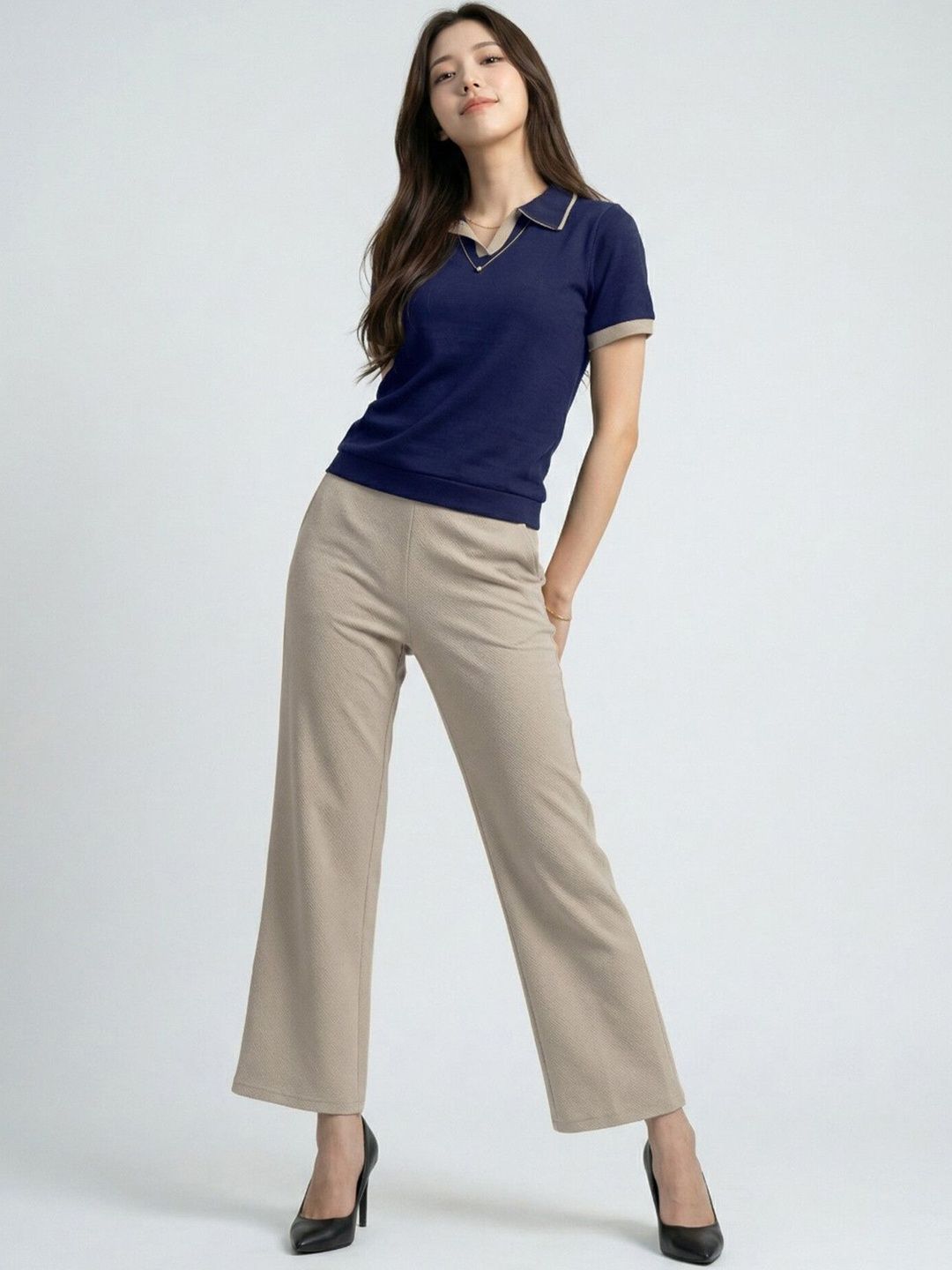 Selvia Edge Polo Collar T-shirt with Trousers