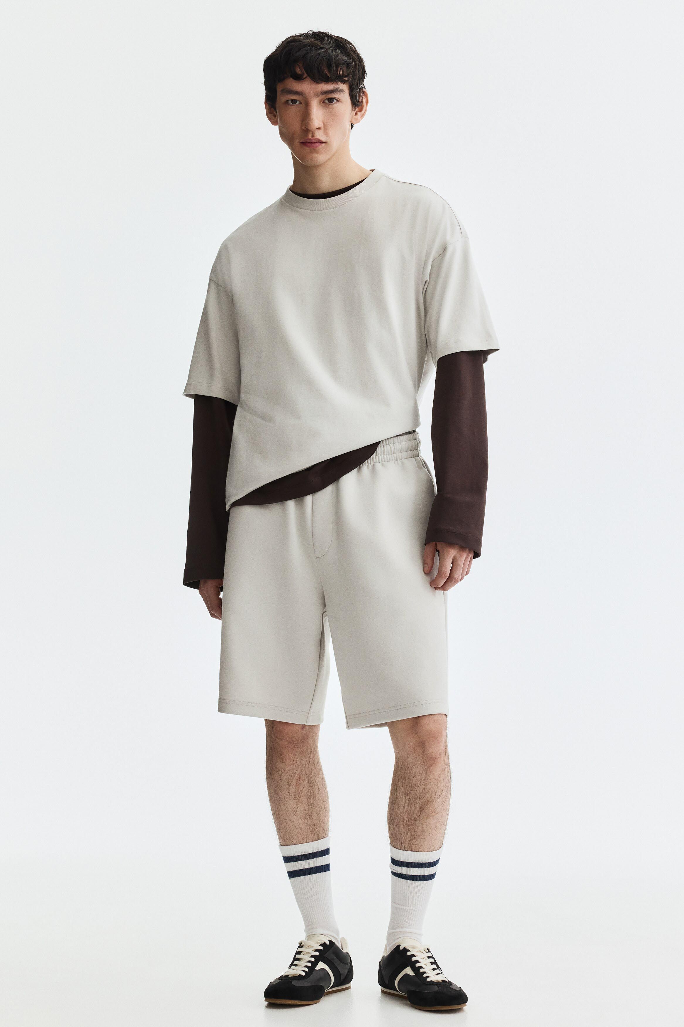 H&M Relaxed Fit Shorts deal from myntra H&M Relaxed Fit Shorts deal from myntra