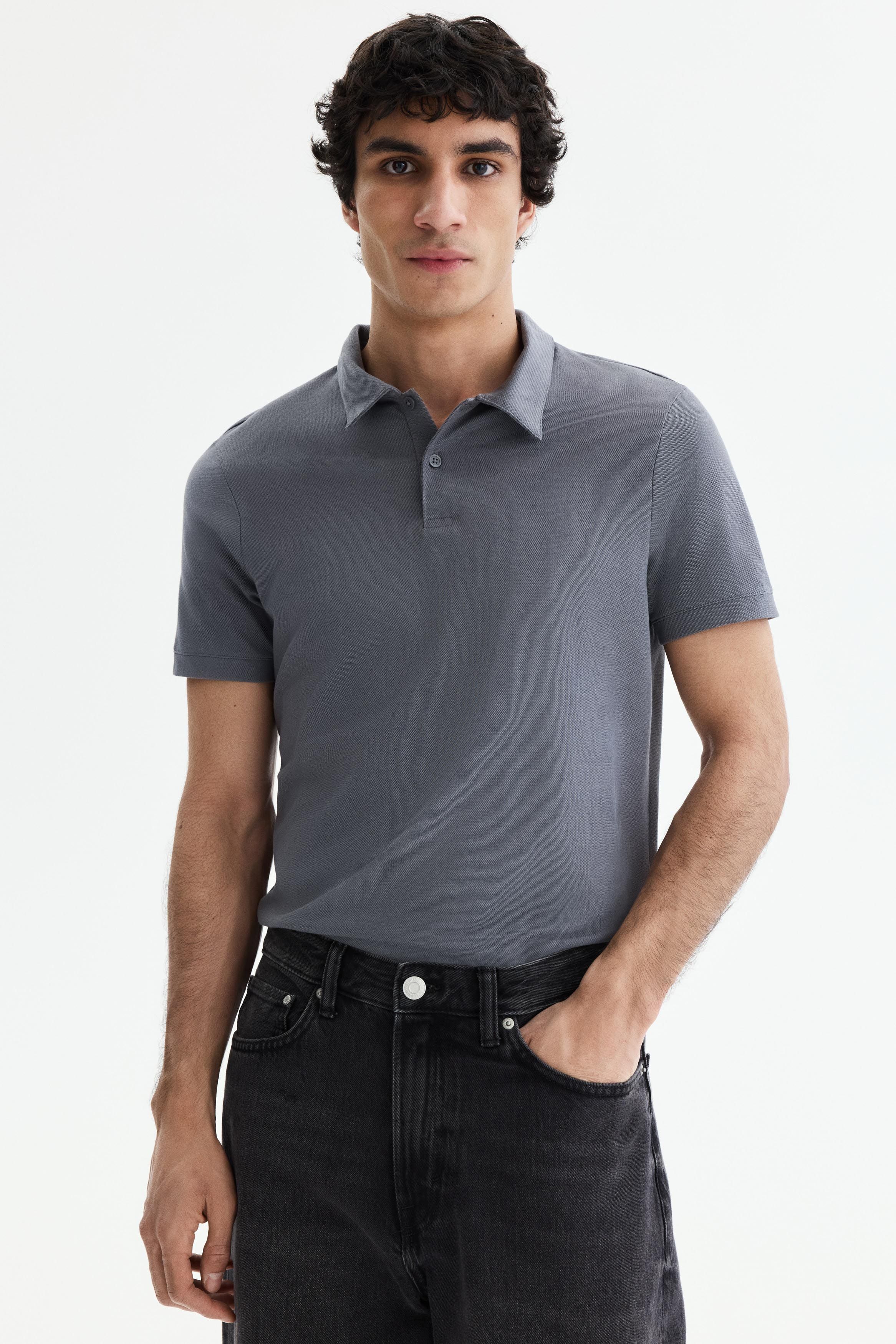 H&M COOLMAX Slim Fit Polo shirt deal from myntra H&M COOLMAX Slim Fit Polo shirt deal from myntra