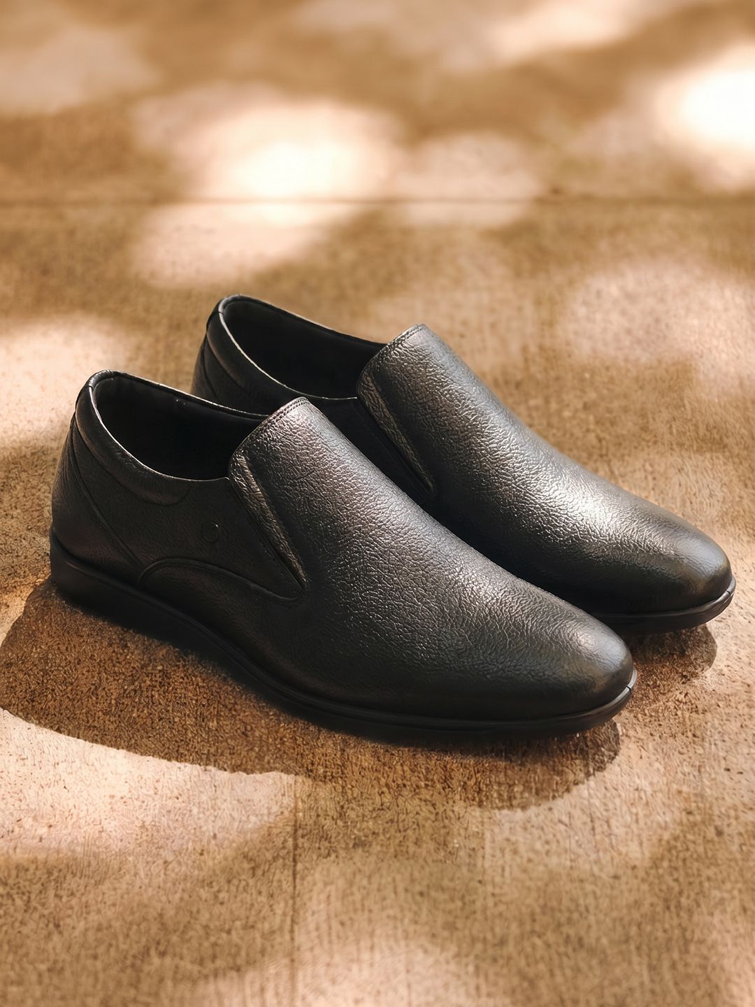 Van Heusen Men Leather Round Toe Slip On Formal Shoes