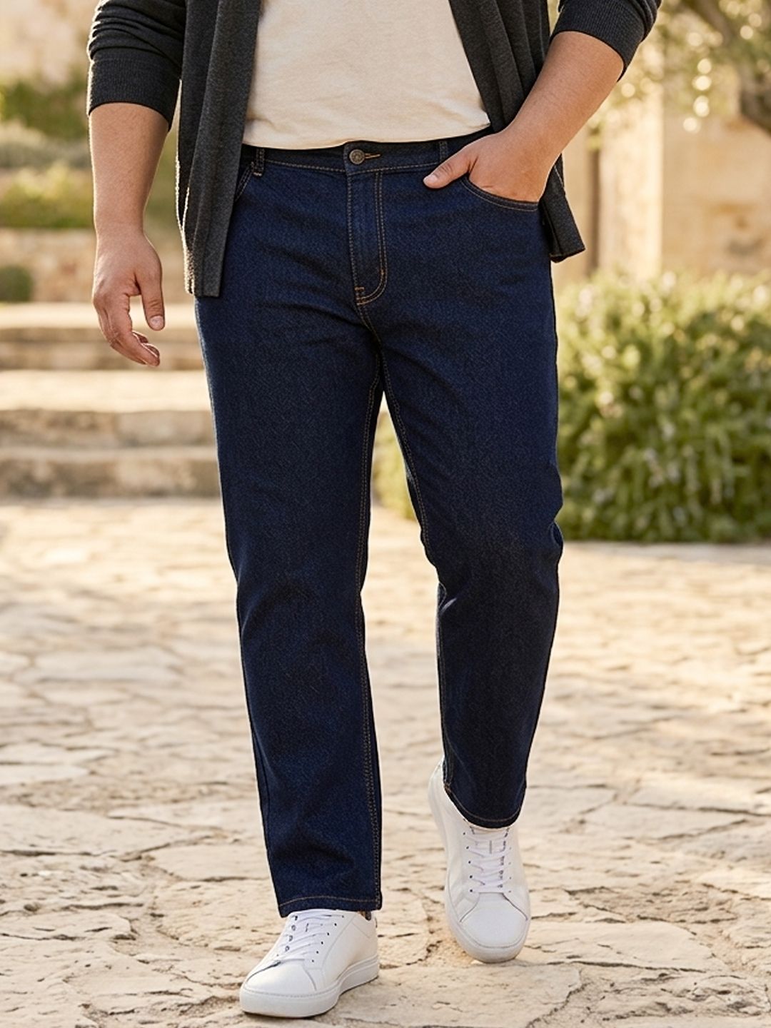 Urbano Plus Men Blue Solid Mid Rise Jeans