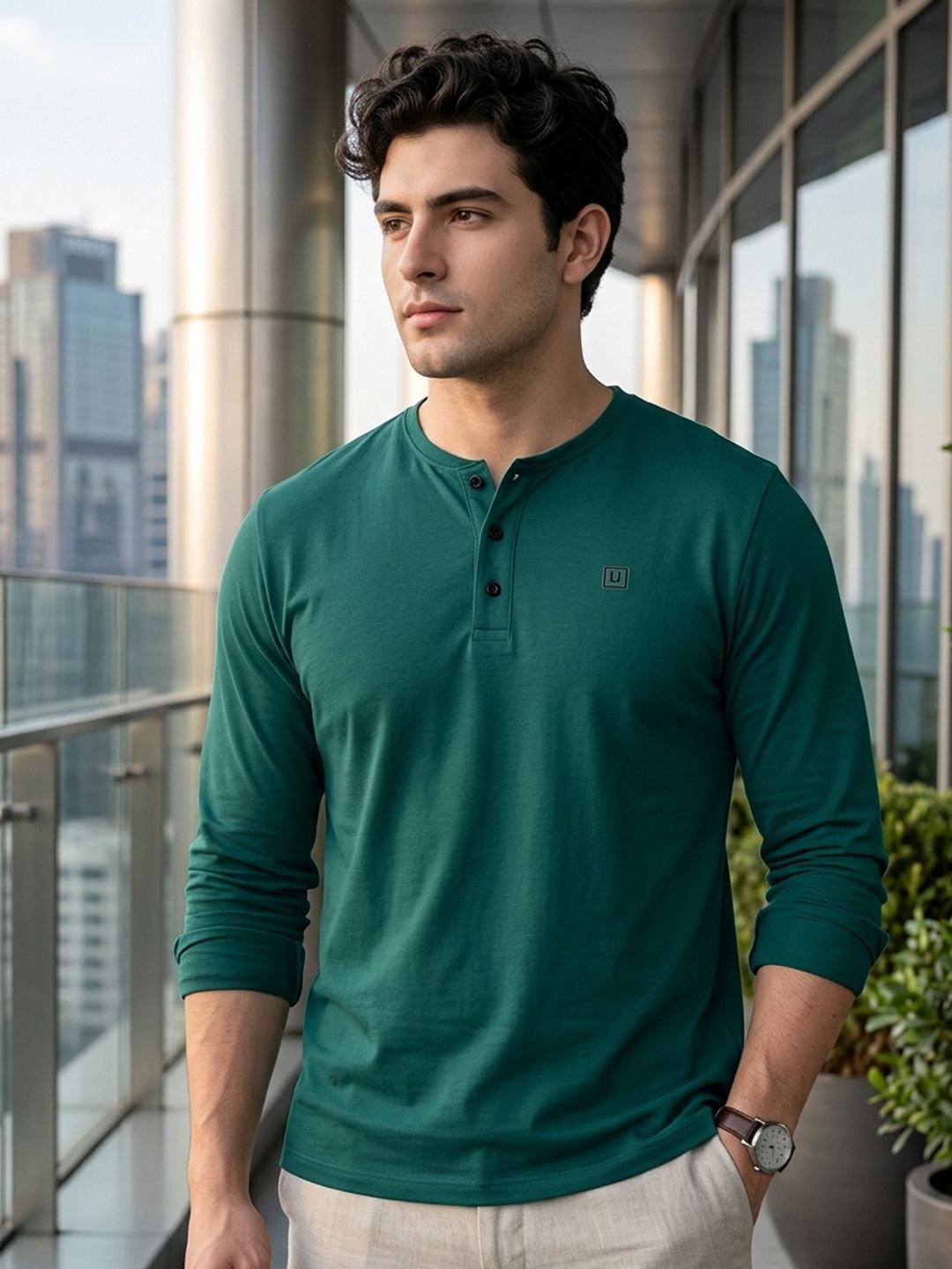 Urbano Fashion Men Green Solid Henley Neck Pure Cotton Slim Fit T-shirt