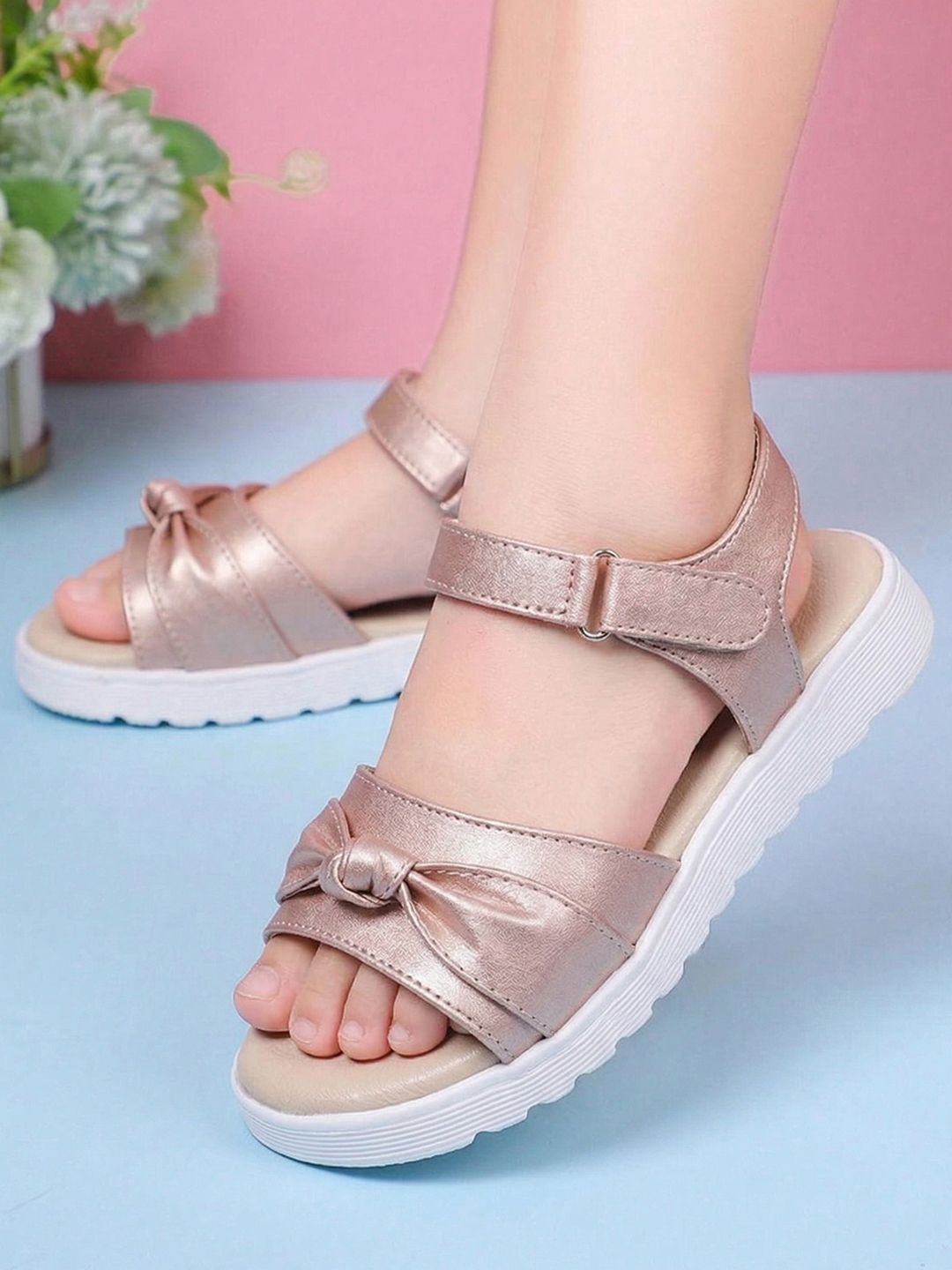 toothless Girls Rose Gold Cushioned Sole Open Toe Comfortable Daily Wear Flat Sandals