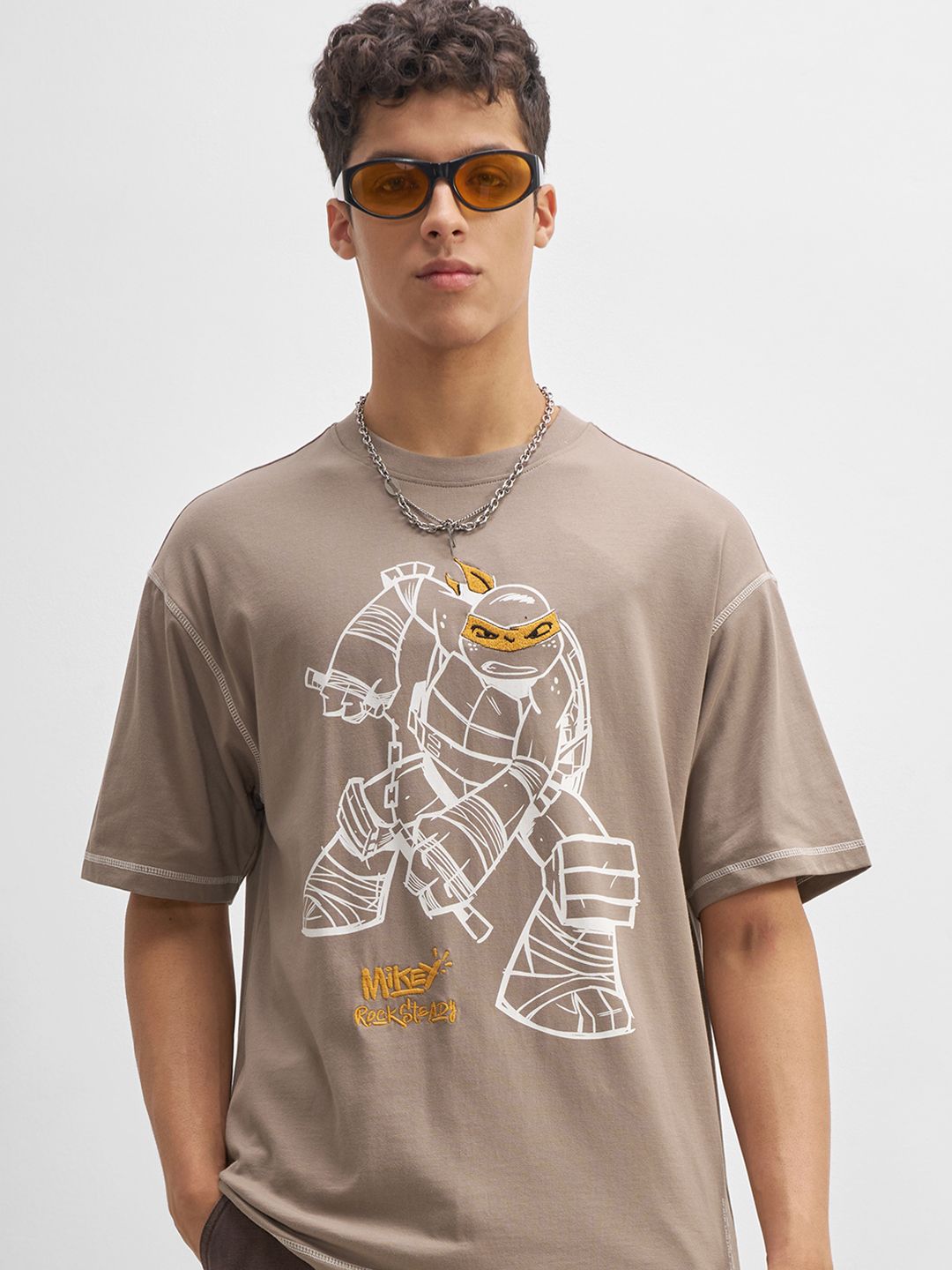 HIGHLANDER Men Ninja Hattori Printed Drop-Shoulder Sleeves T-shirt
