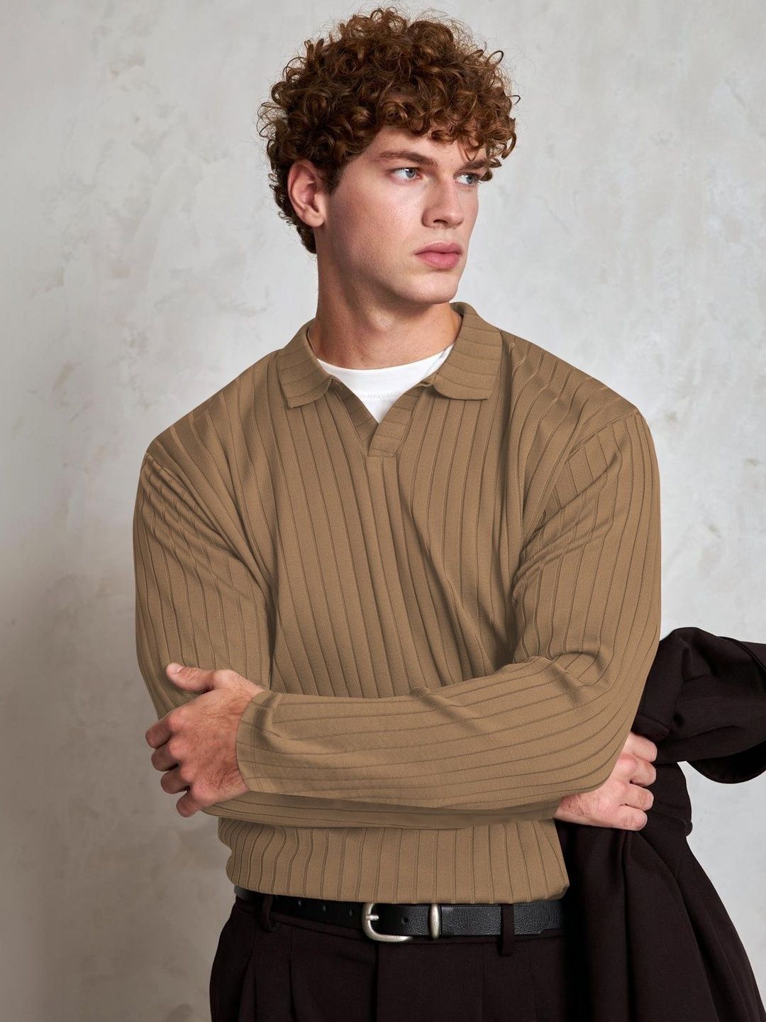 HAPPY KHAJANA Men Striped V-Neck T-shirt