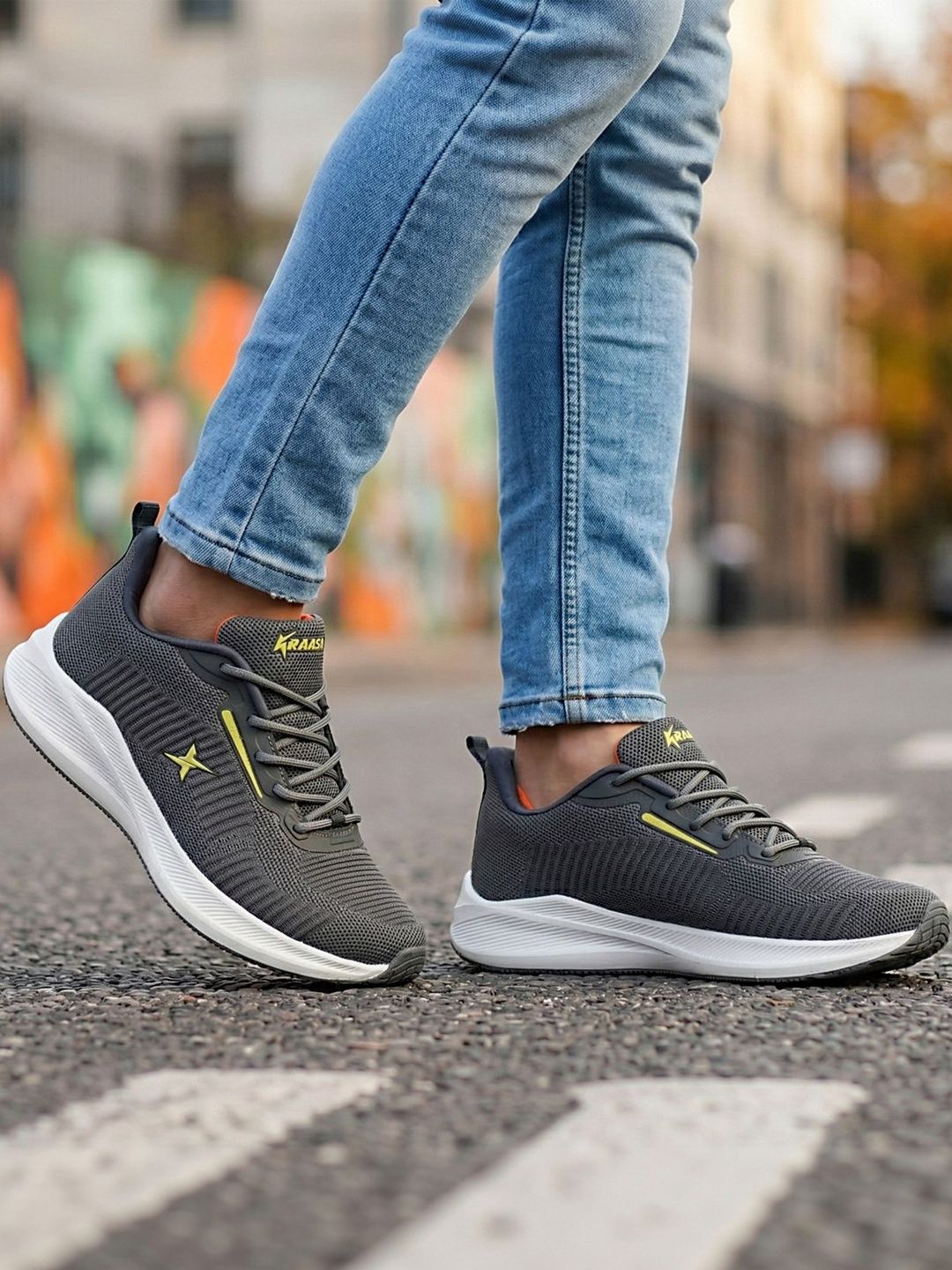 KRAASA Men Mesh Running Non-Marking Shoes