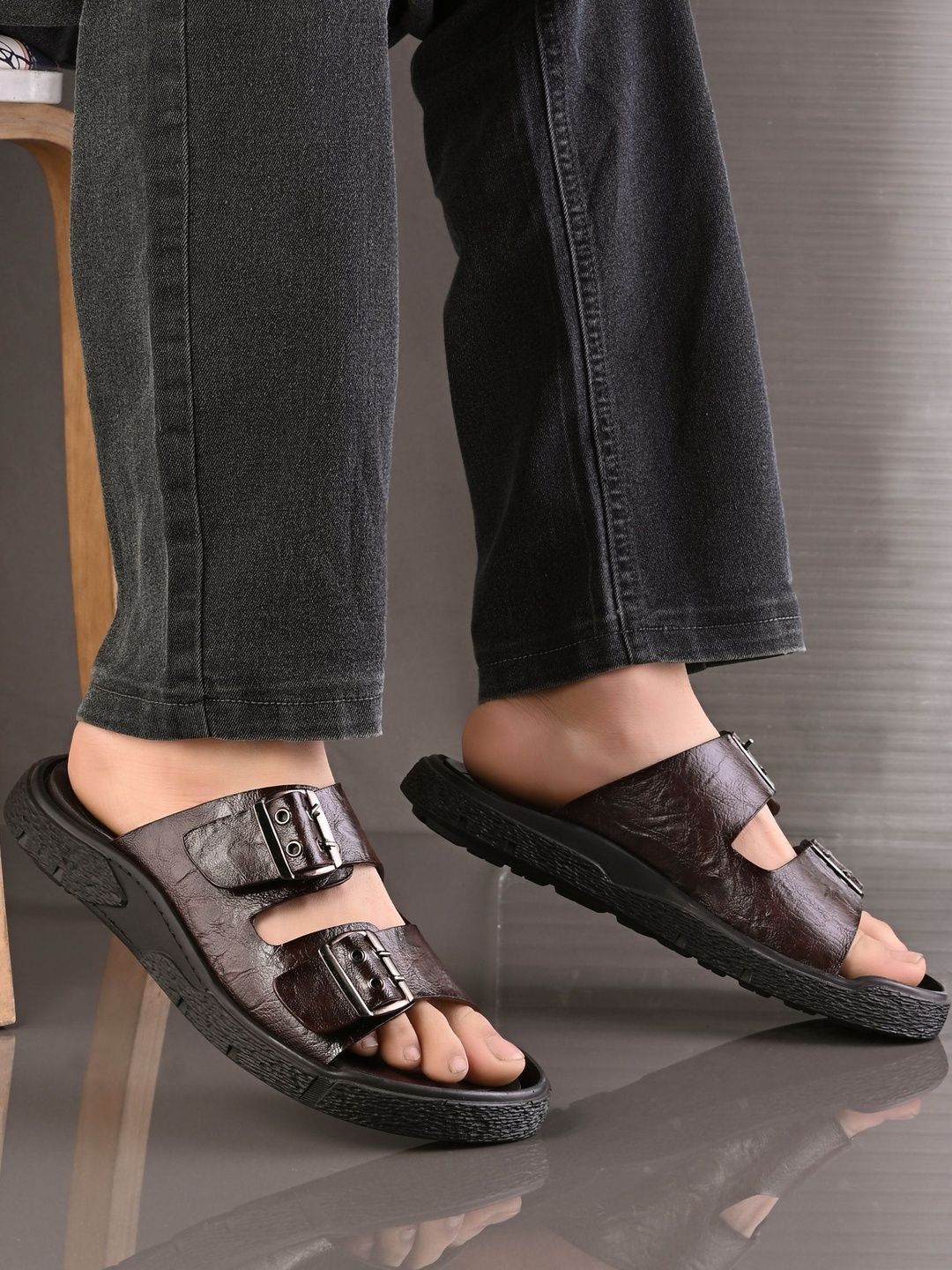 The Roadster Lifestyle Co  Slip-On  Sandals