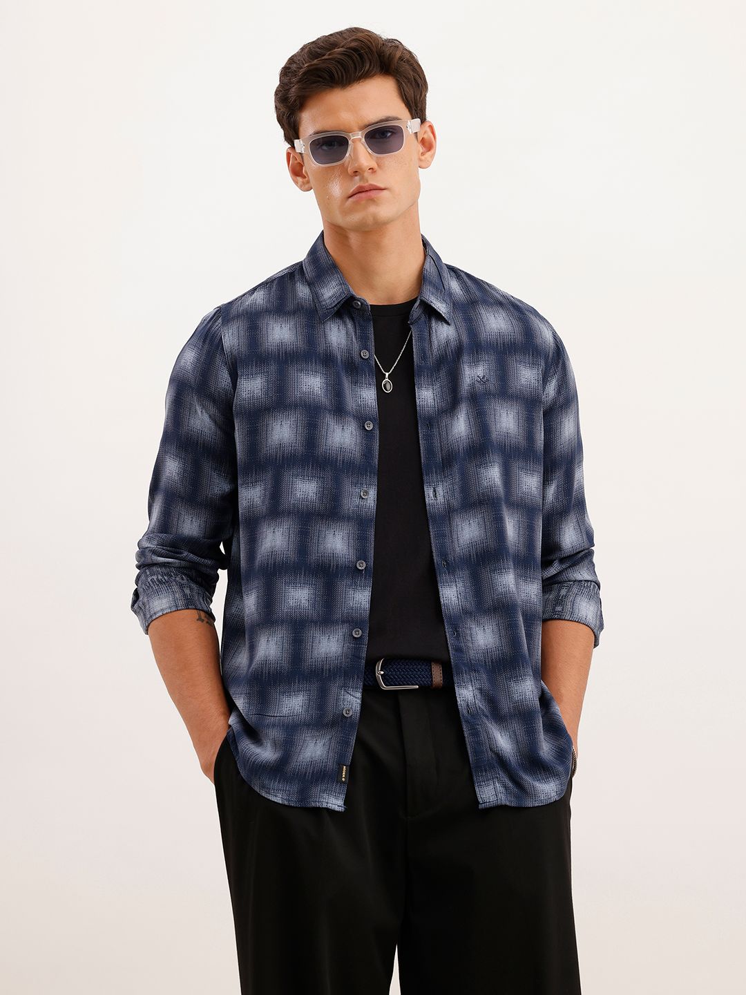WROGN Geometric Printed Slim Fit Casual Shirt