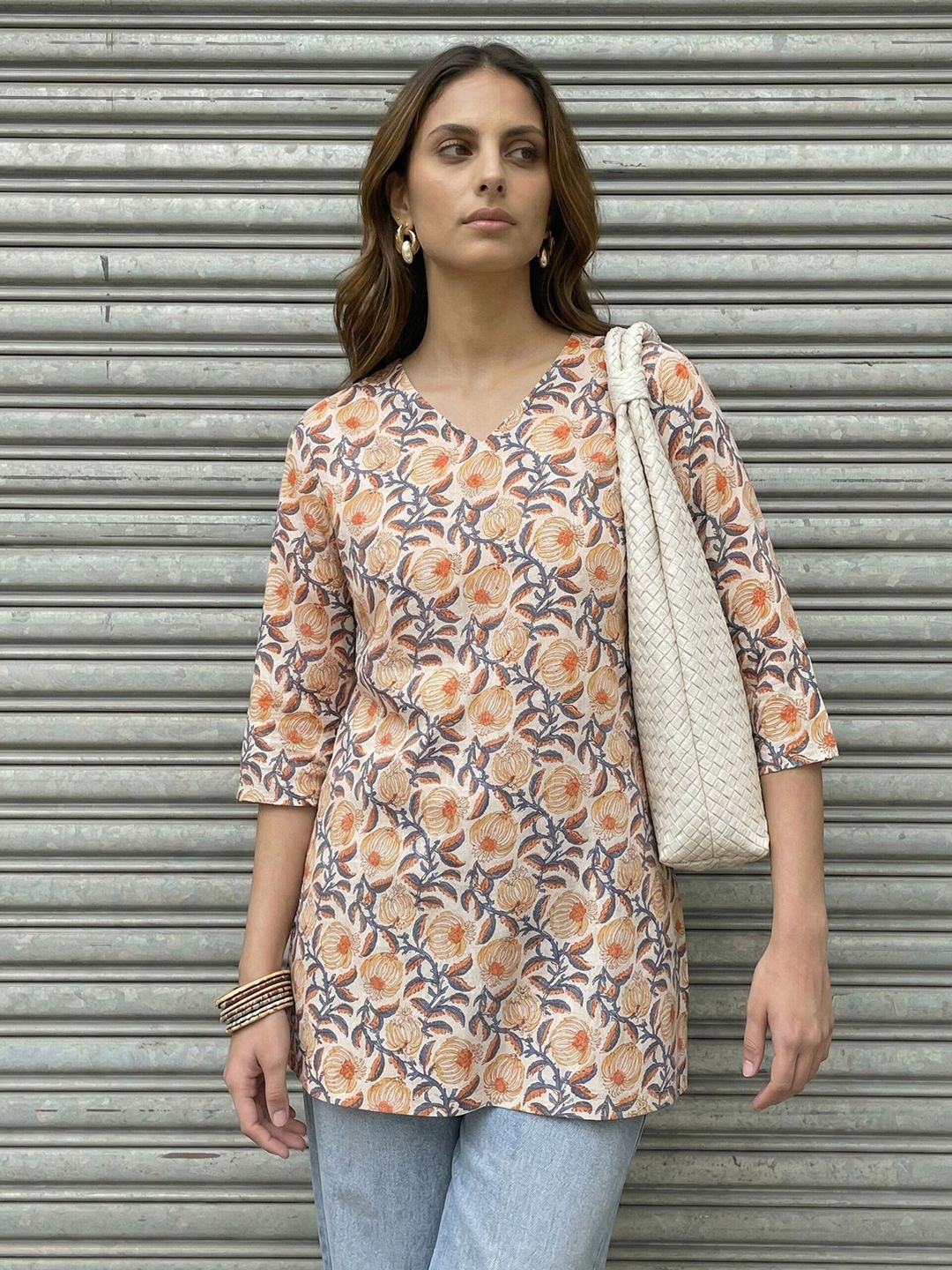 Anouk Rustic Indie Floral Printed V-Neck Kurti