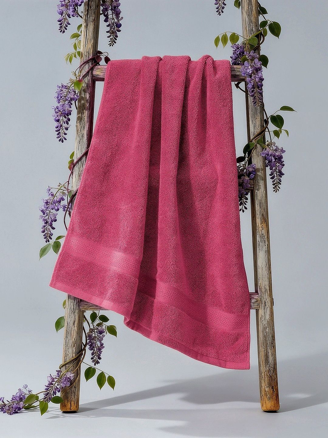 Raymond Home Raymond Home Rose 1 Cotton 350 GSM Bath Towel