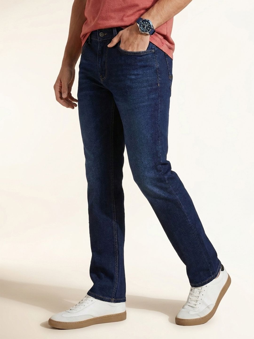 Nautica Men Straight Fit Mid-Rise Light Fade Stretchable Jeans