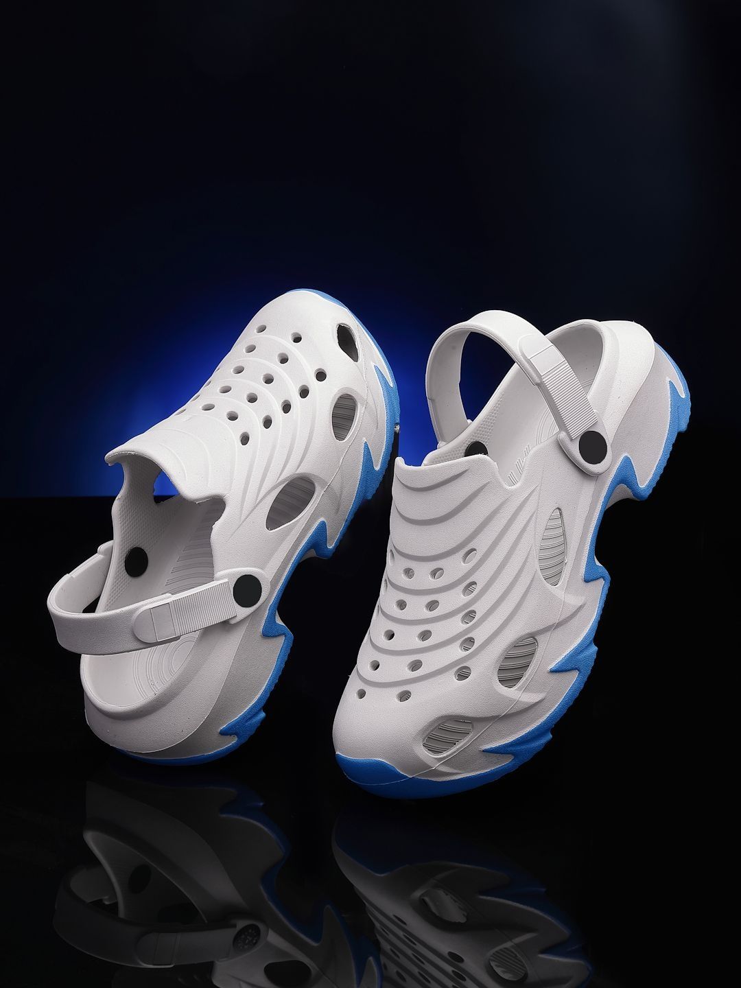 Athree Men Clogs