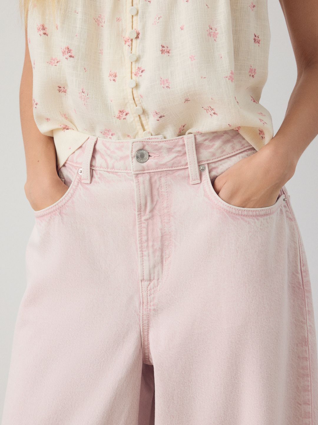 Regular Fit Mid-Rise Jeans
