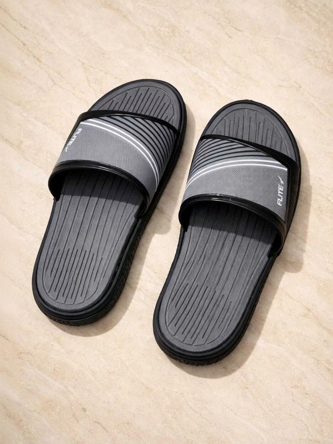 FLITE Men Rubber Flip Flops