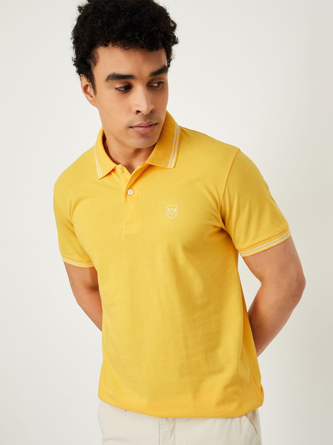 max Men Yellow Solid Polo Collar T-shirt