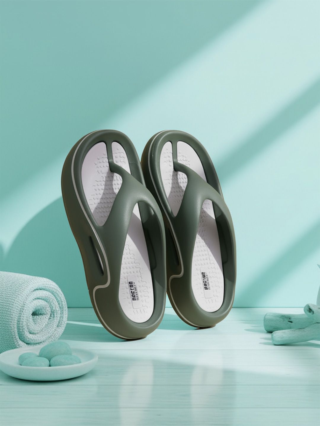 DOCTOR EXTRA SOFT Men Colourblocked Thong Flip-Flops