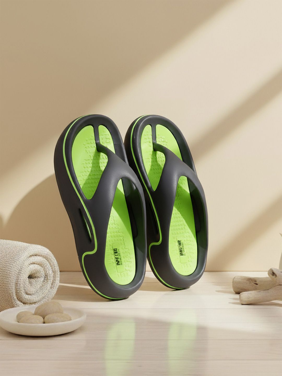 DOCTOR EXTRA SOFT Men Comfort Colourblocked Thong Flip-Flops