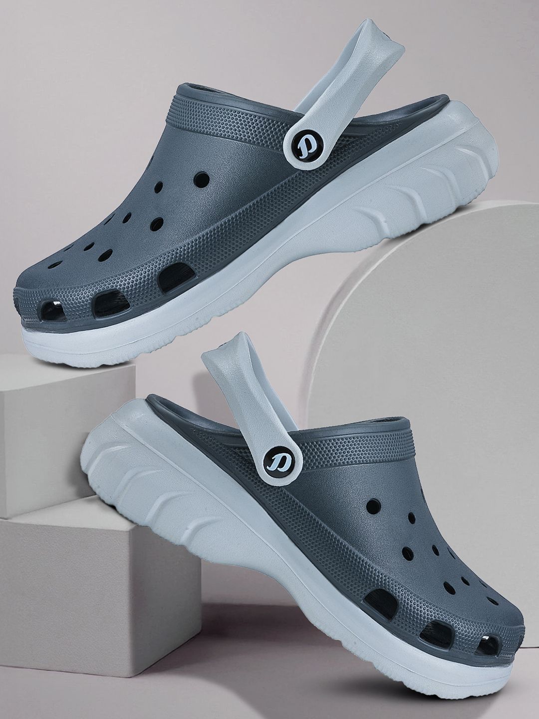 DOCTOR EXTRA SOFT Men Colourblocked Clogs