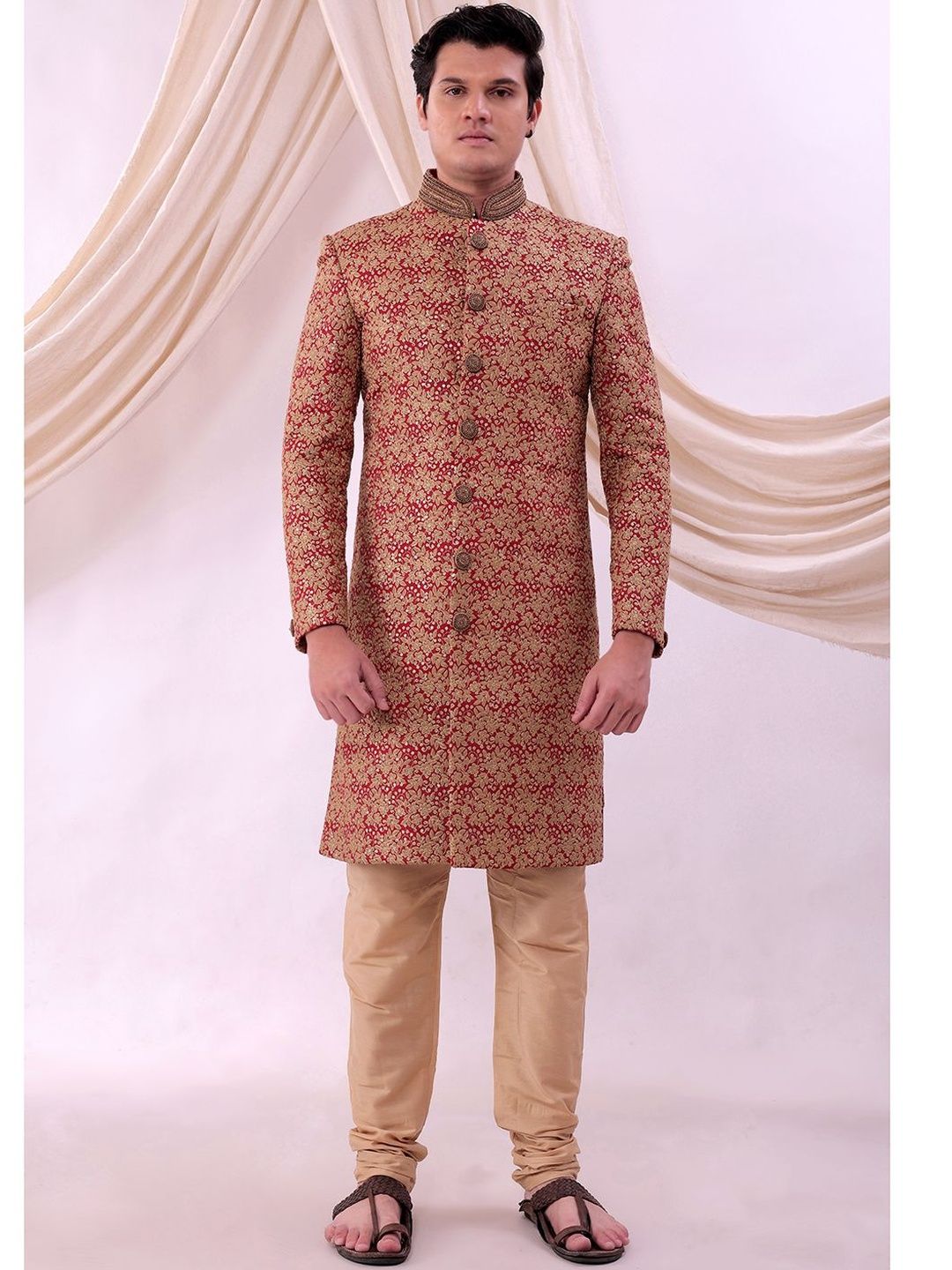 Desibutik Embroidered Mandarin Collar Sherwani