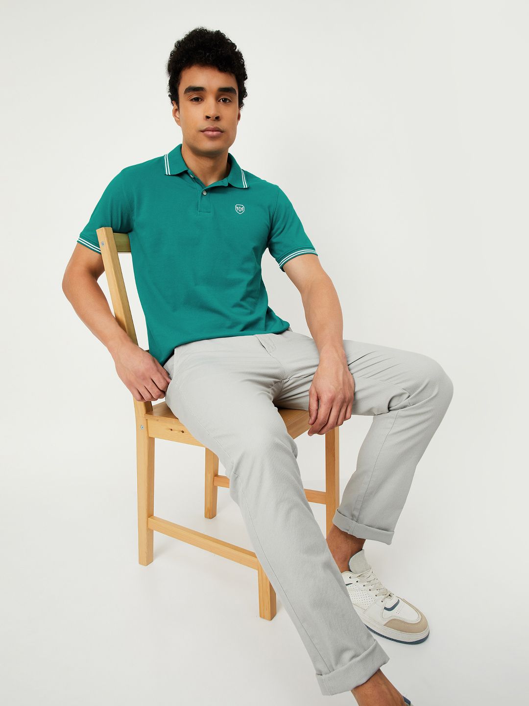 max Men Green Solid Polo Collar T-shirt