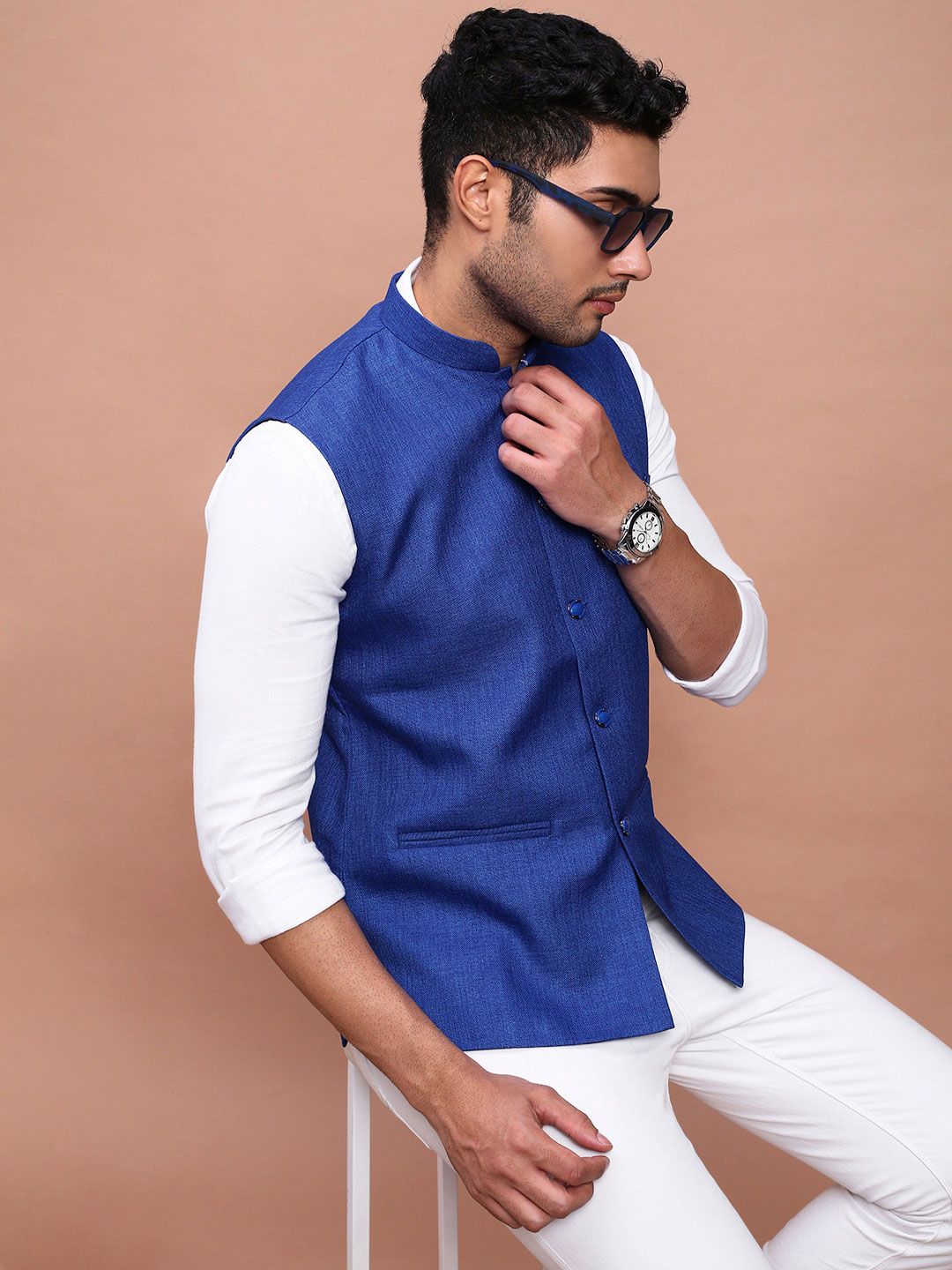 SHOWOFFFF Woven Slim Fit Mandarin Collar Nehru Jacket