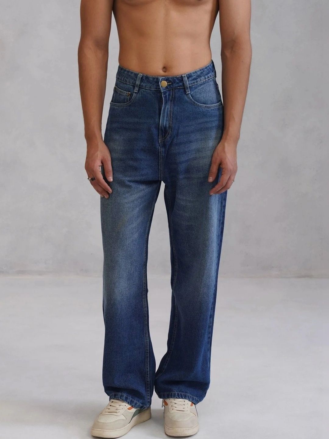 Minus One Men Baggy Mid-Rise Light Fade Clean Look Jeans