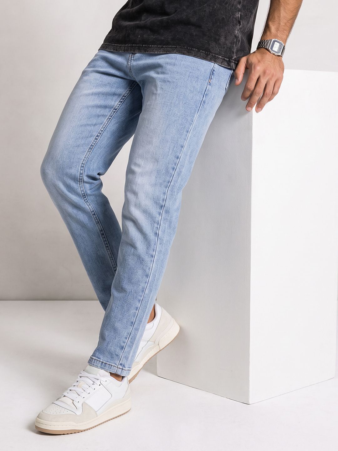 The Roadster Life Co. Men Carrot Fit Stretchable Jeans