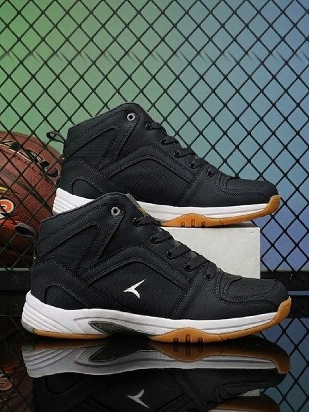 TRACER Men Comfortable and Durable Non-Marking Sports Shoes