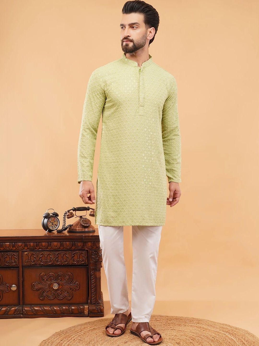 Kaashi Couture Men Embellished Mirror Work Kurta