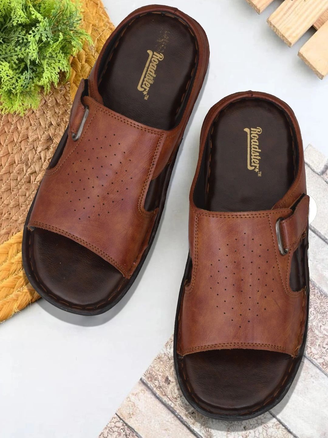 Roadster Men Shoe-Style Sandals