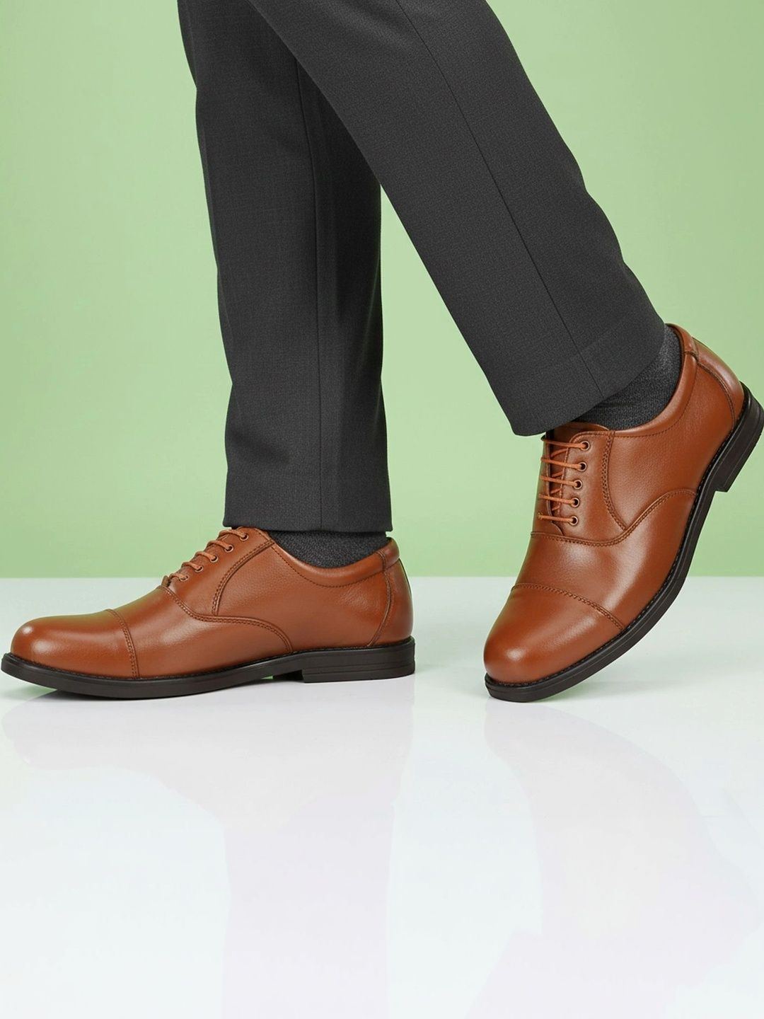 Vitoria Men Round Toe Lace-Ups Oxfords Formal Shoes With Cap