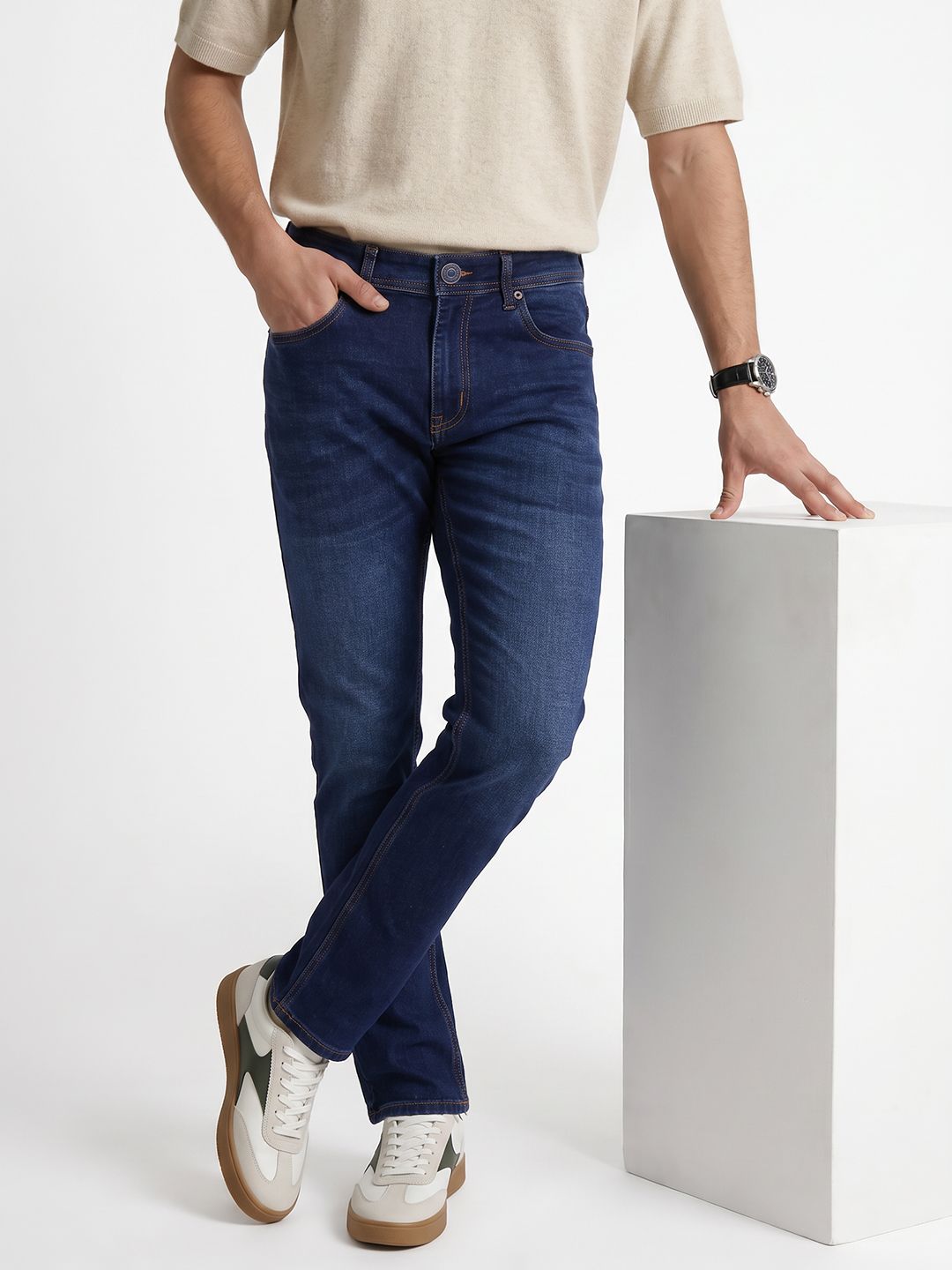 Peter England Men Urban Slim Skinny Fit Mid-Rise Light Fade Stretchable Jeans