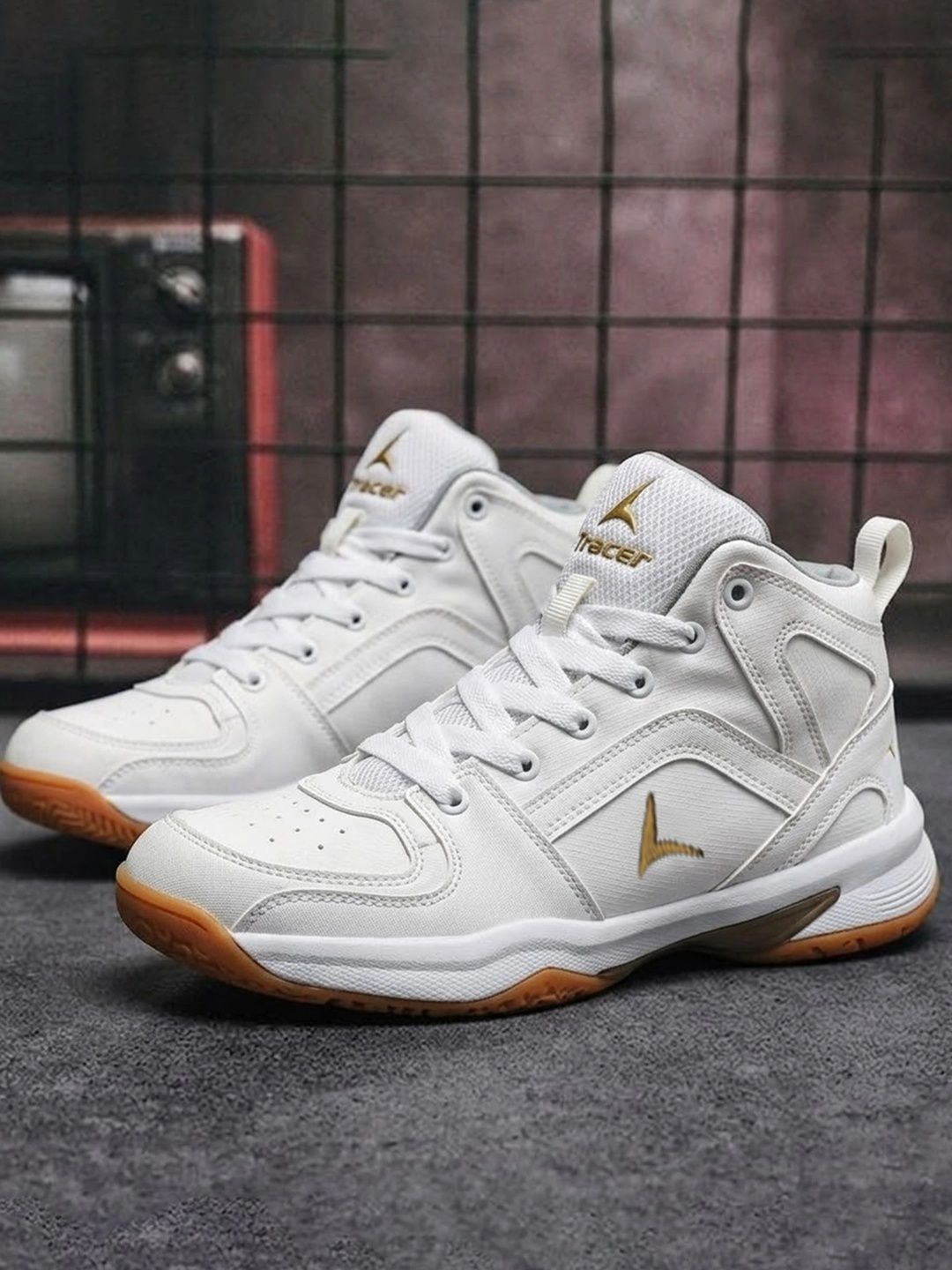 TRACER Men Mesh Basketball Non-Marking Shoes
