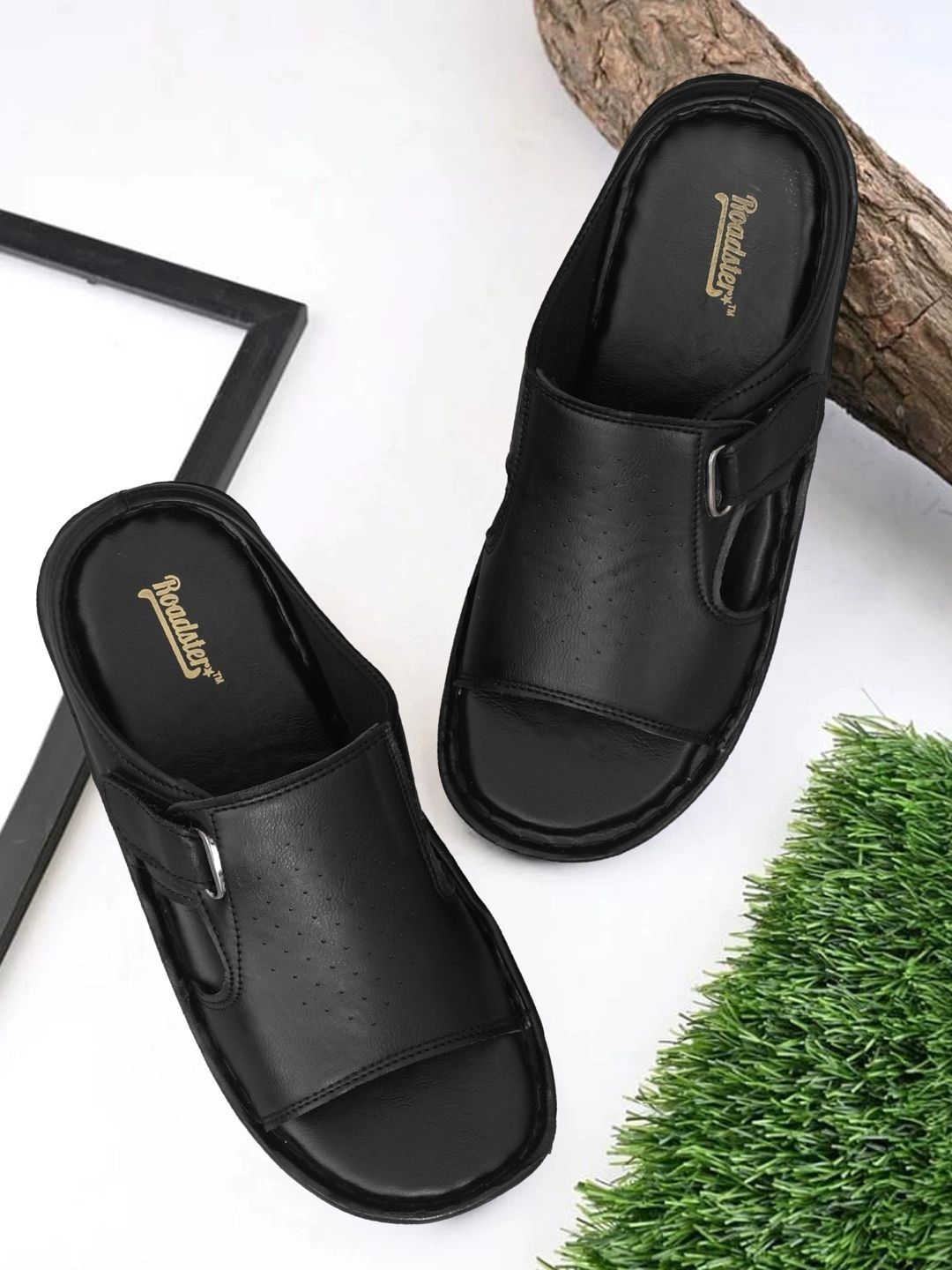 Roadster Men Comfort Sandals