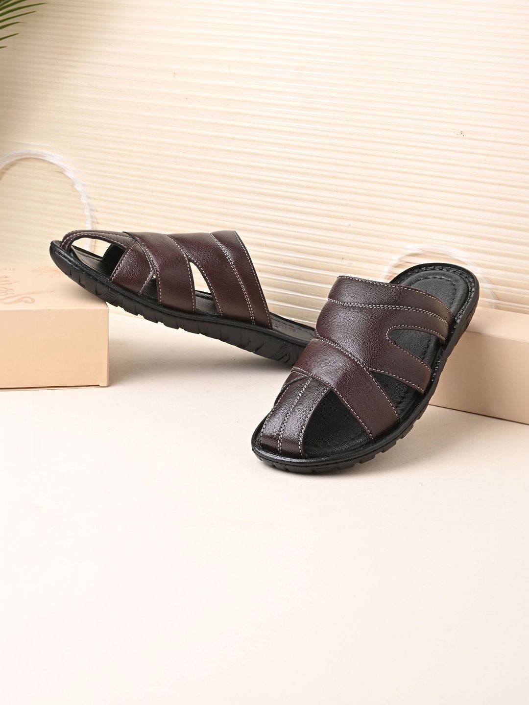 House of Pataudi Men Leather Comfort Sandals