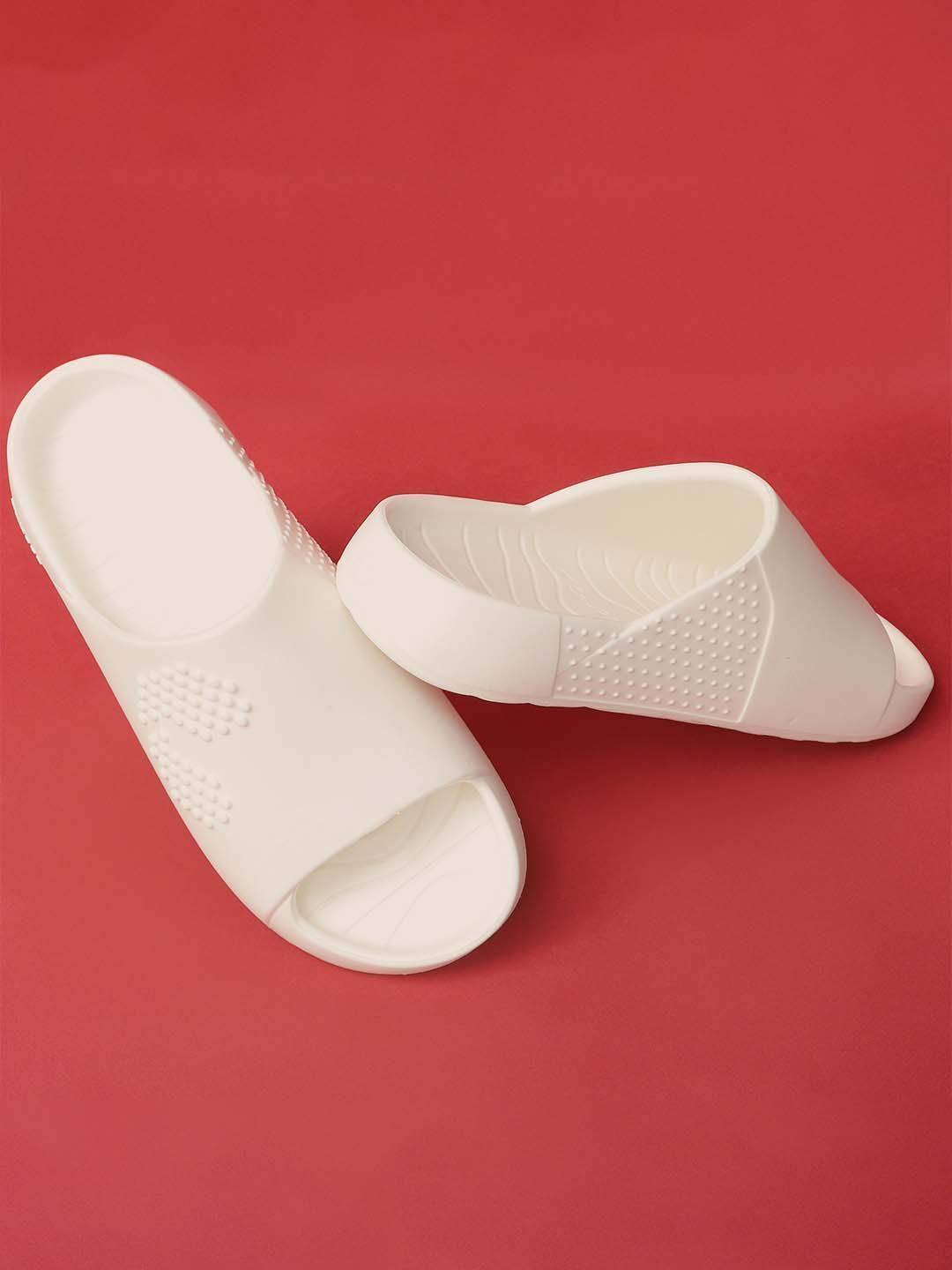 CHUPPS Men Almond White Chupster Orthopedic Sliders