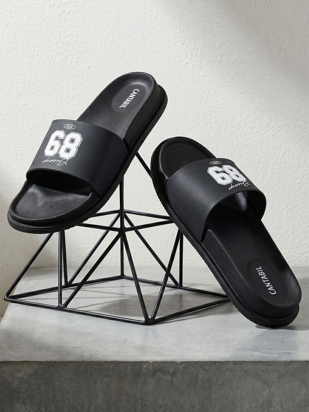 Cantabil Men Printed Sliders