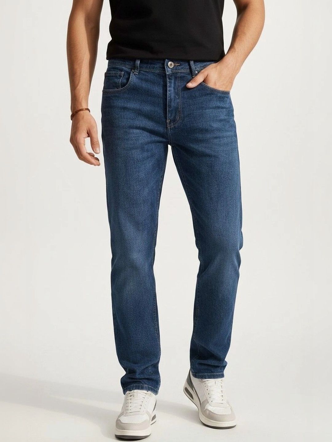 zayla Men Jean Regular Fit Mid-Rise Light Fade Stretchable Jeans