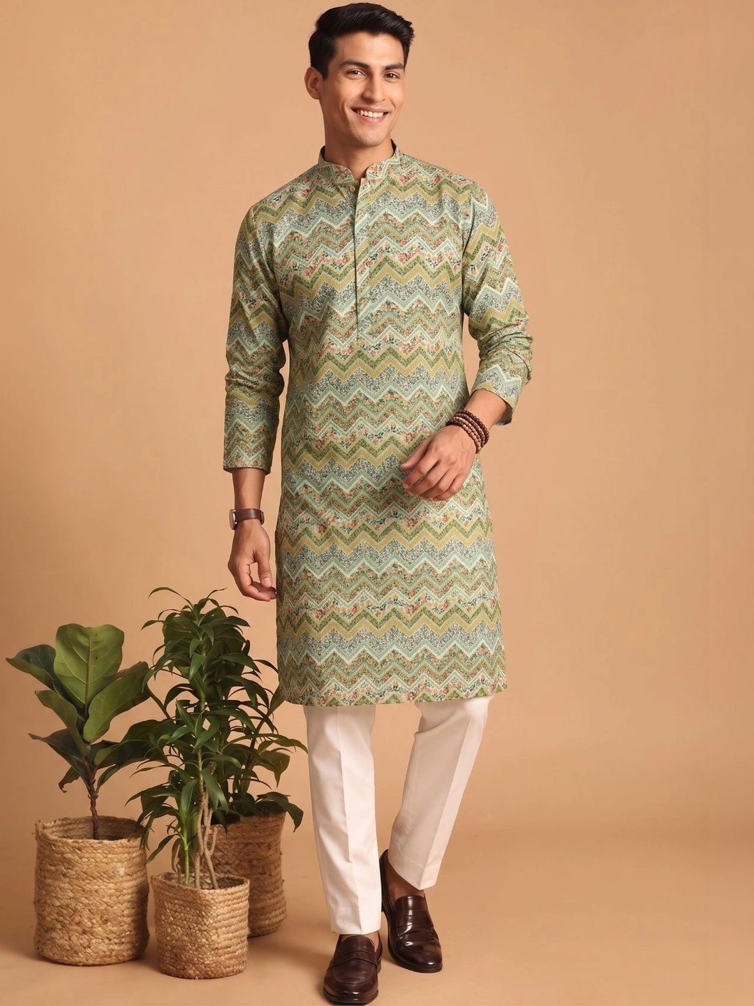 Angasudha Men Chevron Printed Kurta