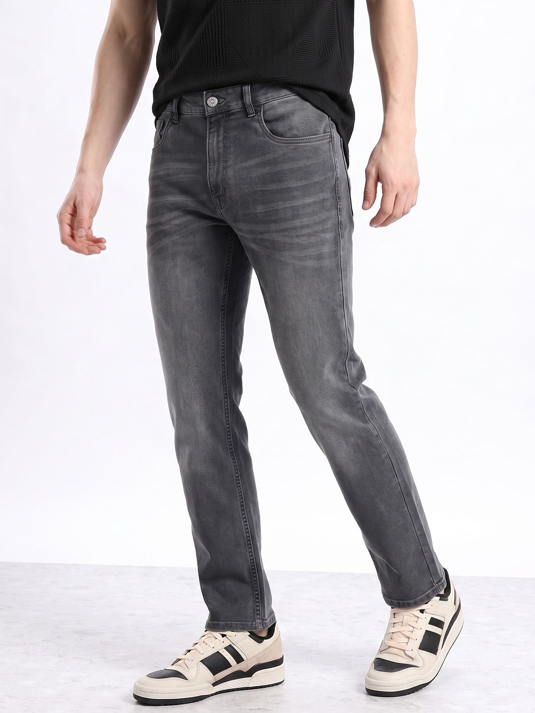 Aeropostale Men Tapered Fit Stretchable Jeans