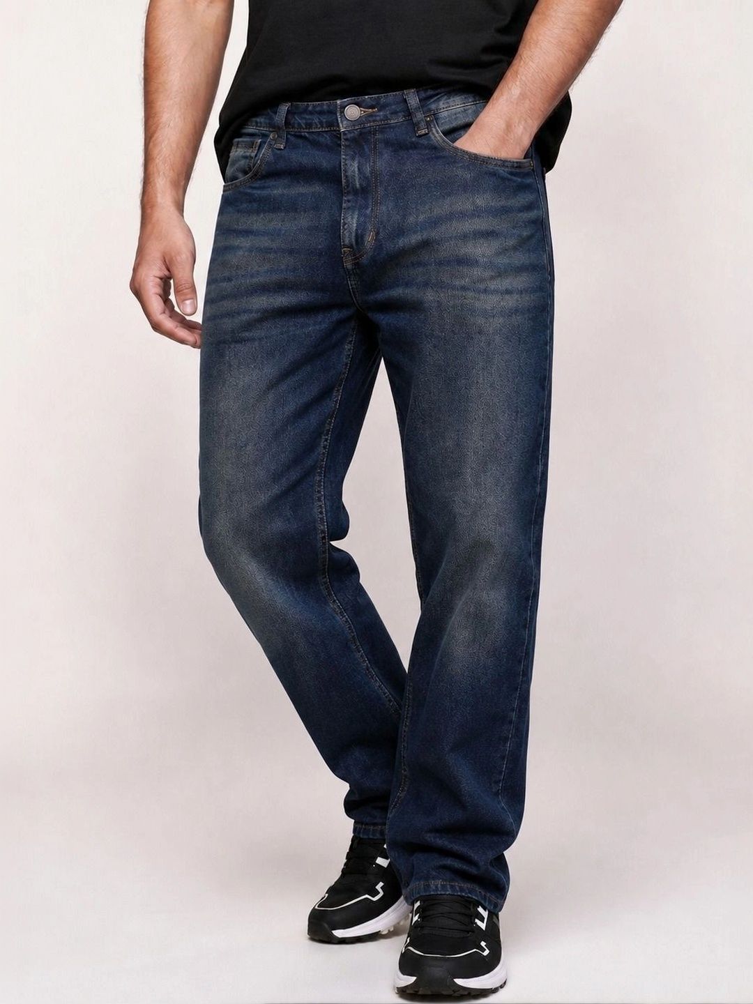Roadster Men Jean Straight Fit Mid-Rise Mildly Distressed Stretchable Jeans