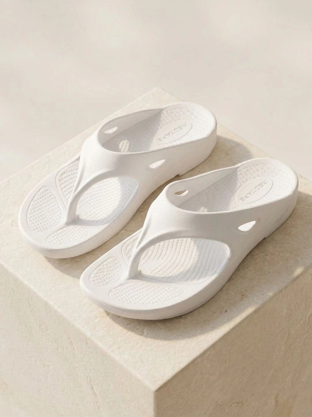 Red Tape Men Thong Flip-Flops