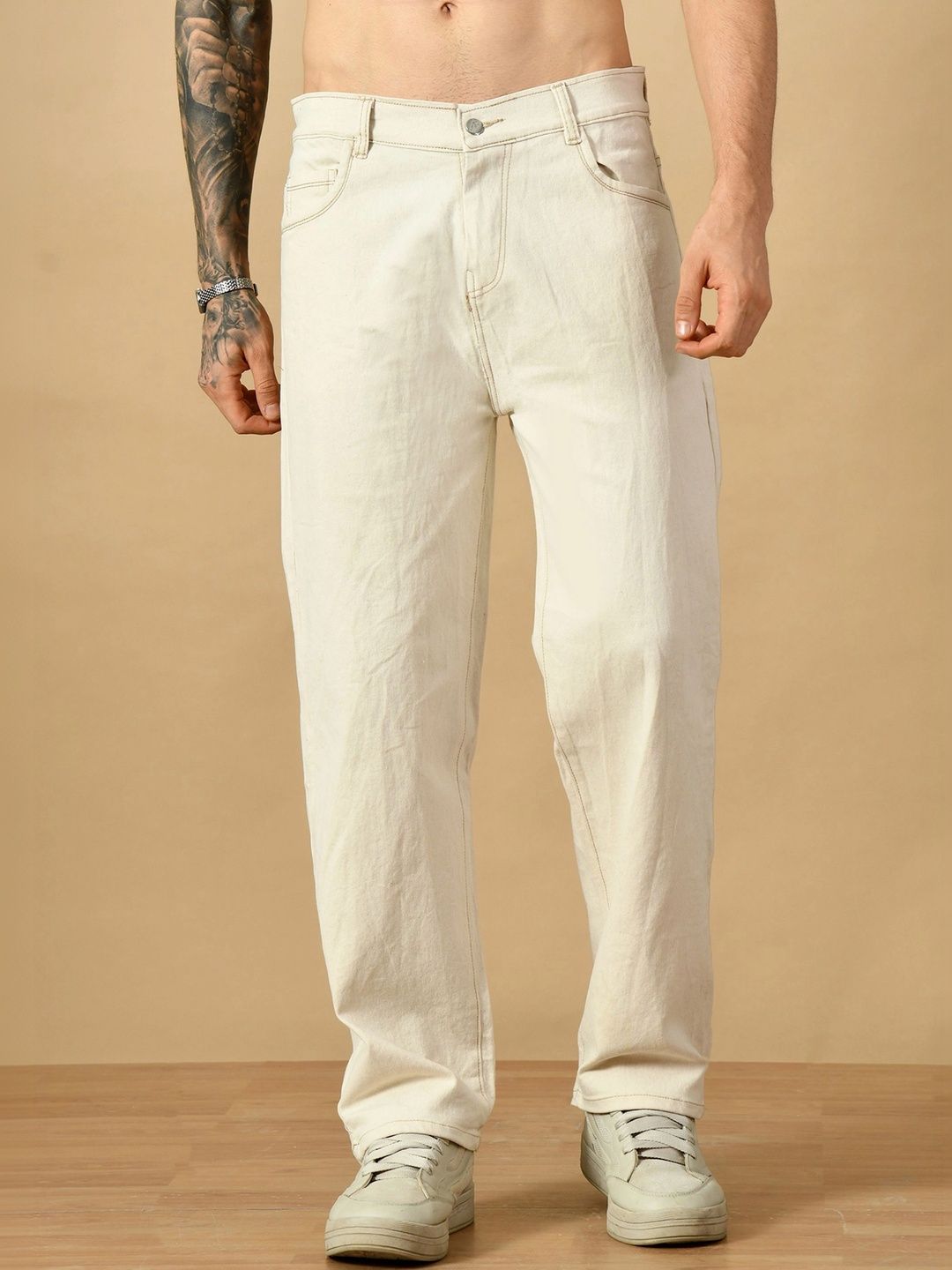 HERE&NOW Men's Beige Wash Contrast-Stitched Relaxed Straight Fit Jeans