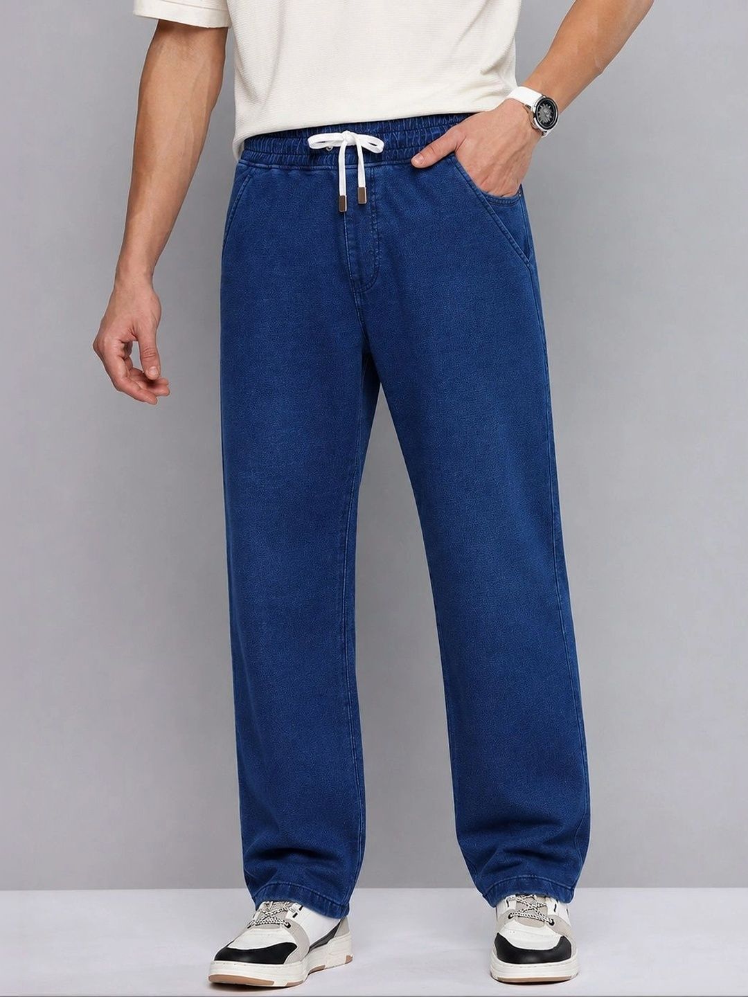 NOWI Men Straight Fit Mid-Rise Jeans