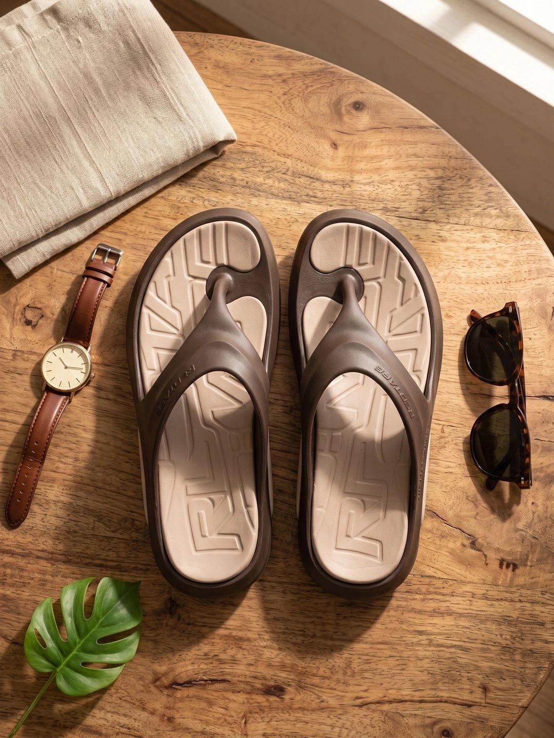 Red Tape Men Thong Flip-Flops